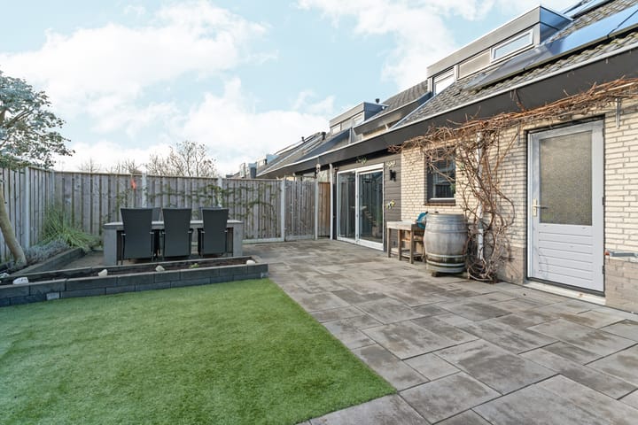 Foto 35 van Menuetstraat 13