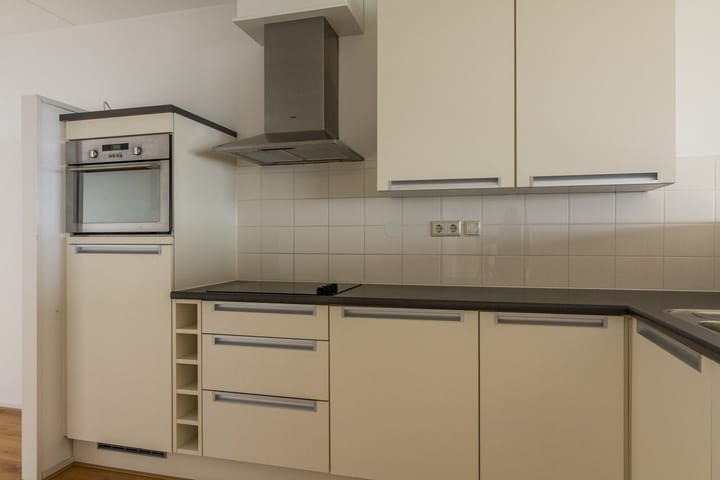 Foto 5 van Rijswijkseplein 744