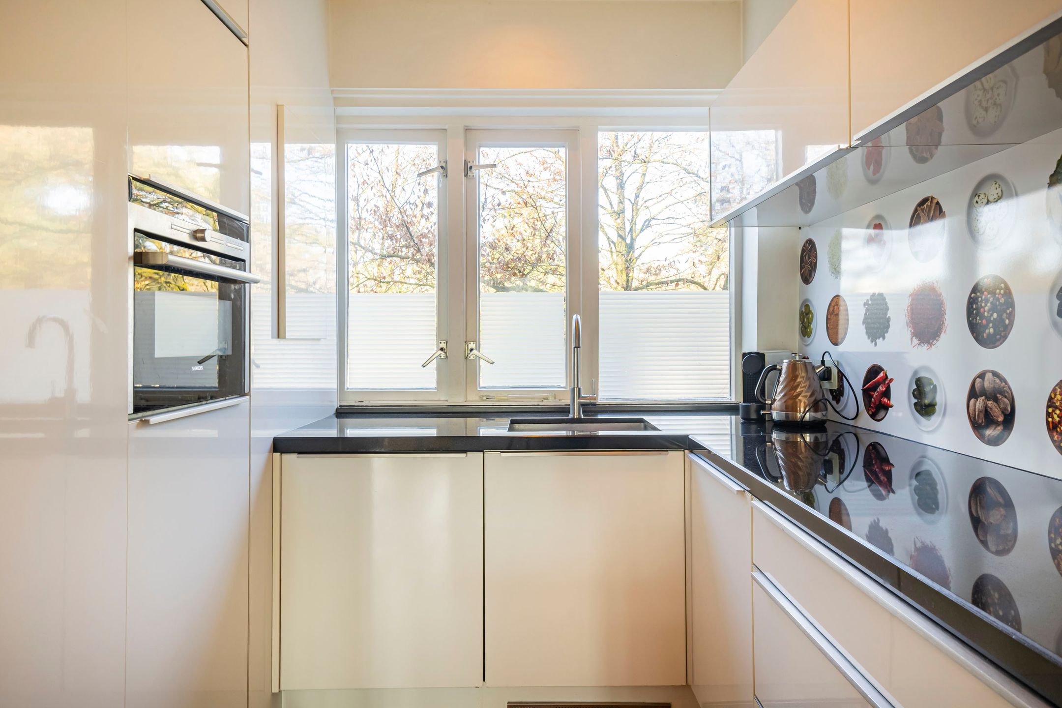 Foto 15 van van Heutszlaan 138-1