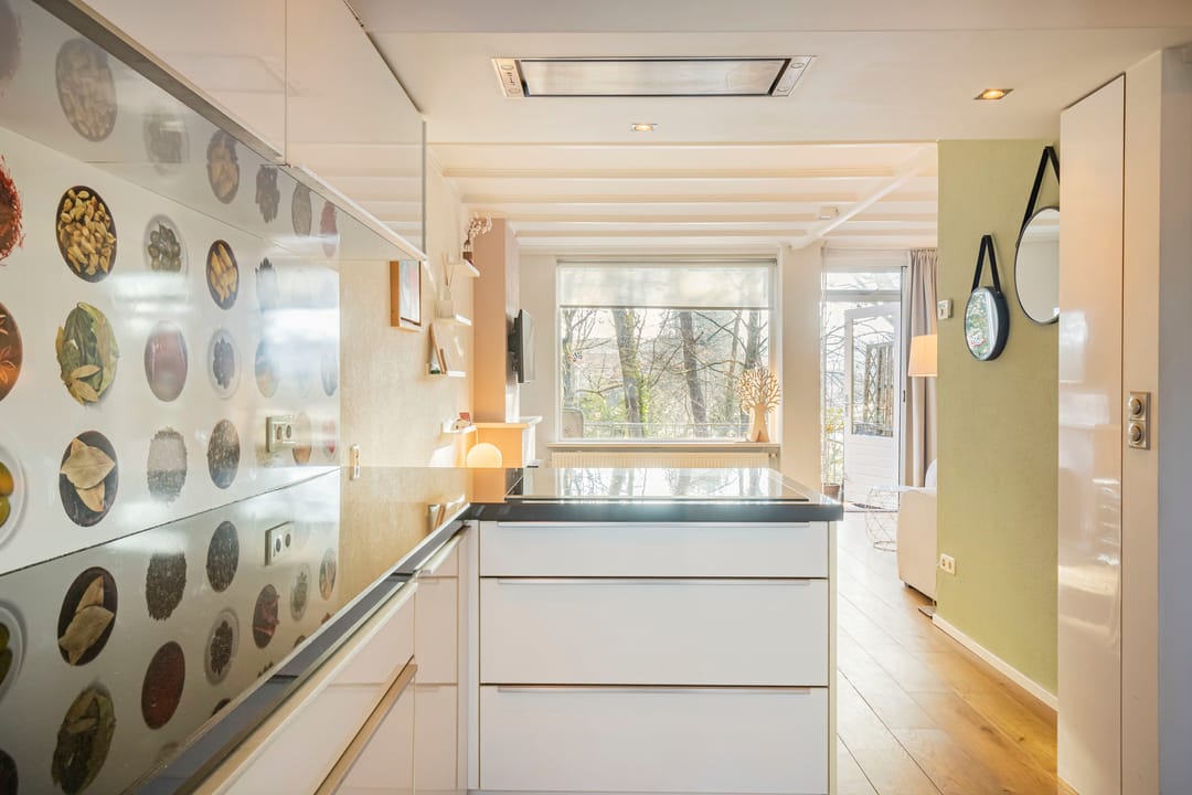 Foto 16 van van Heutszlaan 138-1