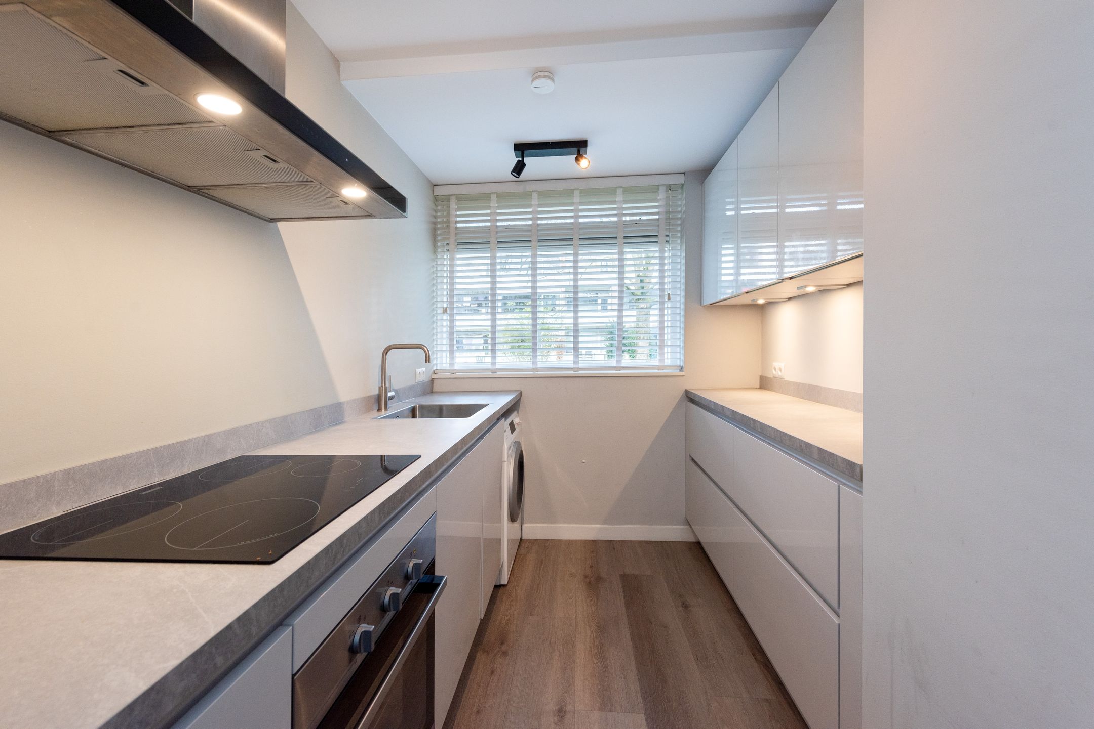 Foto 12 van Van der Waalsstraat 26