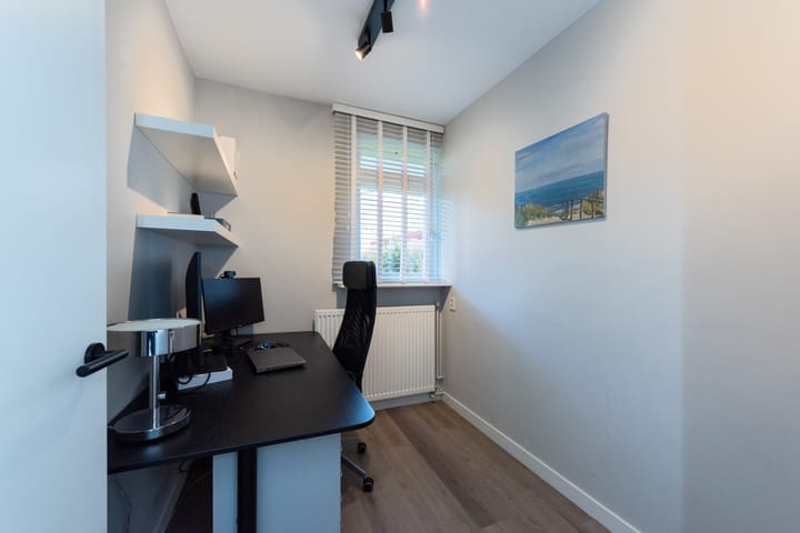 Foto 19 van Van der Waalsstraat 26