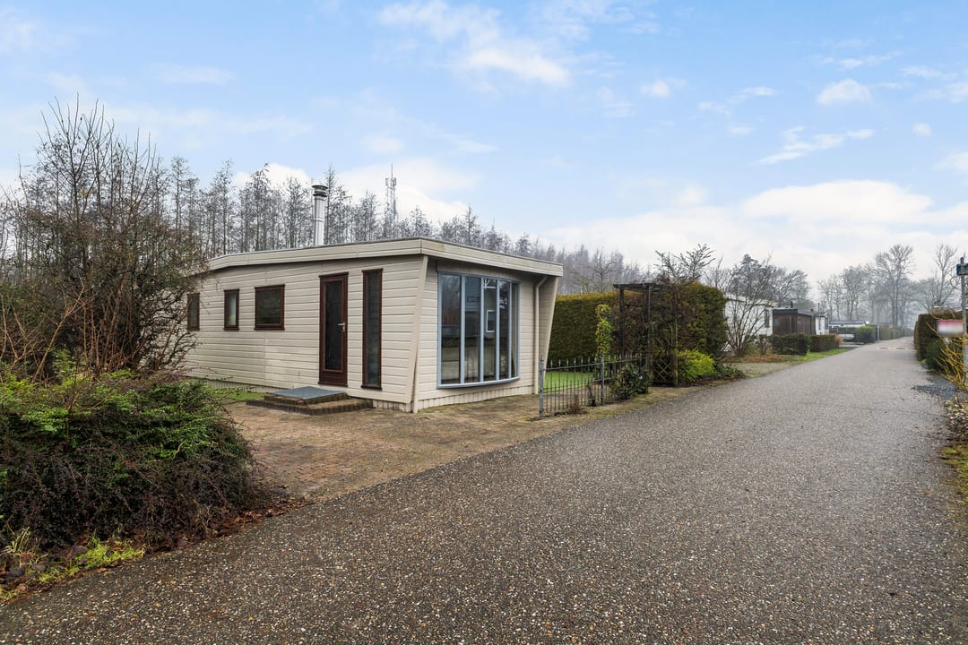 Foto 2 van Vogels' tún 82