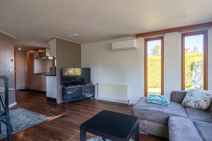 Foto 8 van Vogels' tún 82