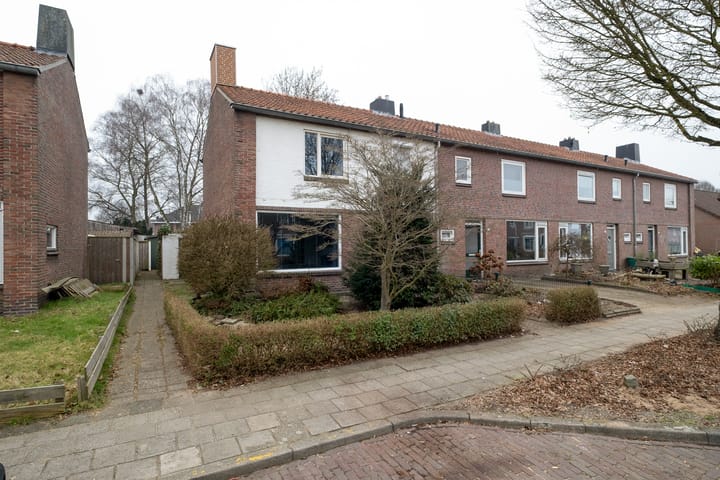 Photo 4 of Wilhelminastraat 24