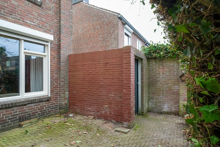 Photo 35 of Wilhelminastraat 24