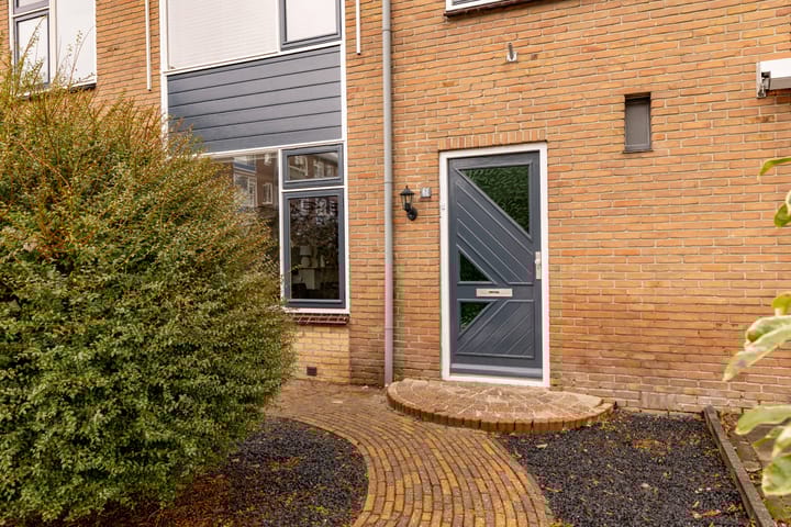 Photo 6 of Begoniastraat 61