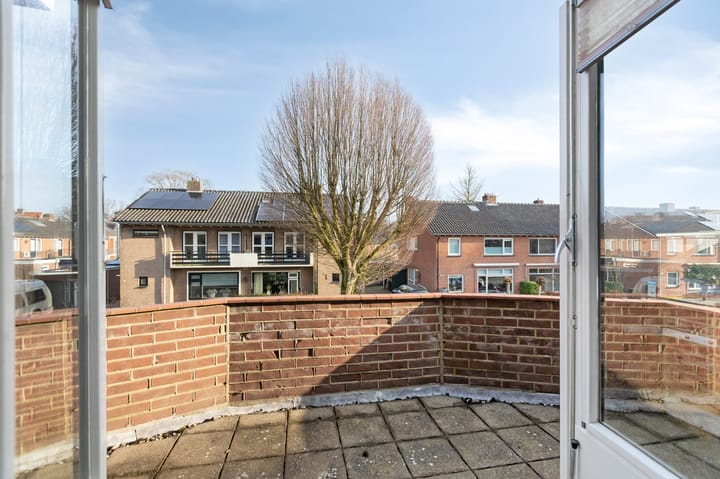 Foto 37 van Meester Lovinklaan 8