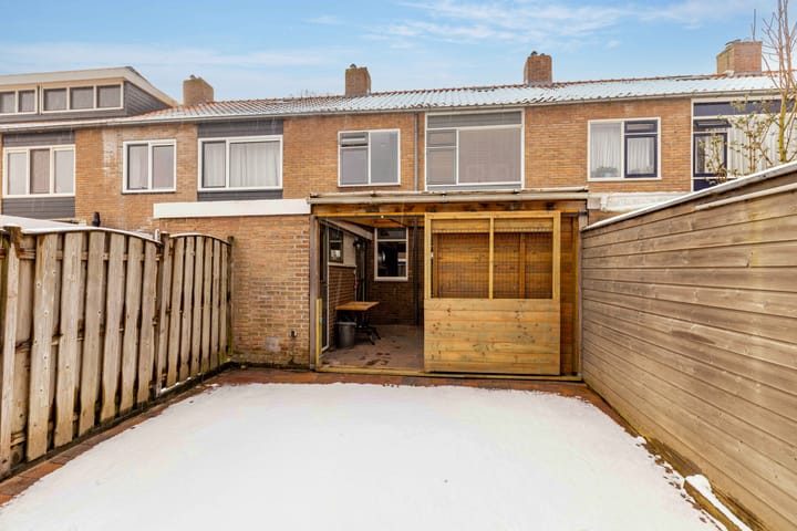 Photo 40 of Begoniastraat 61