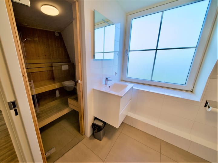 Photo 24 of Zeedijk 2-643