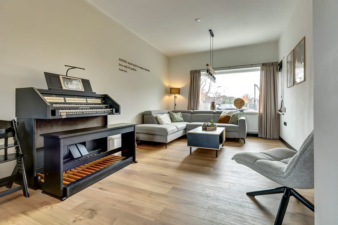 Foto 8 van Burg Elenbaasstraat 12