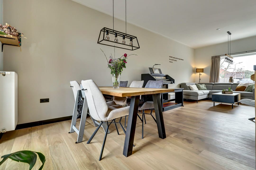 Foto 11 van Burg Elenbaasstraat 12