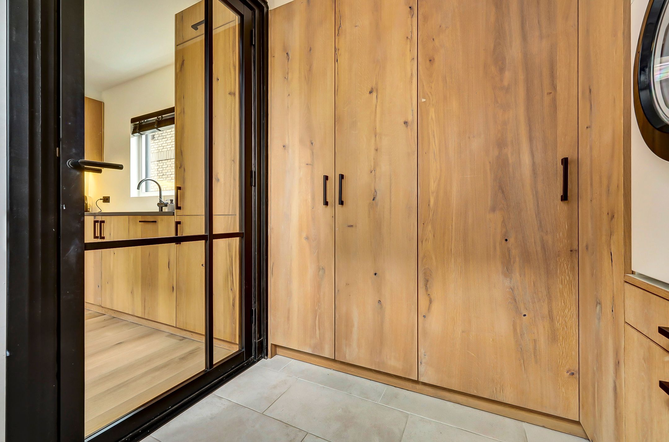 Foto 18 van Burg Elenbaasstraat 12