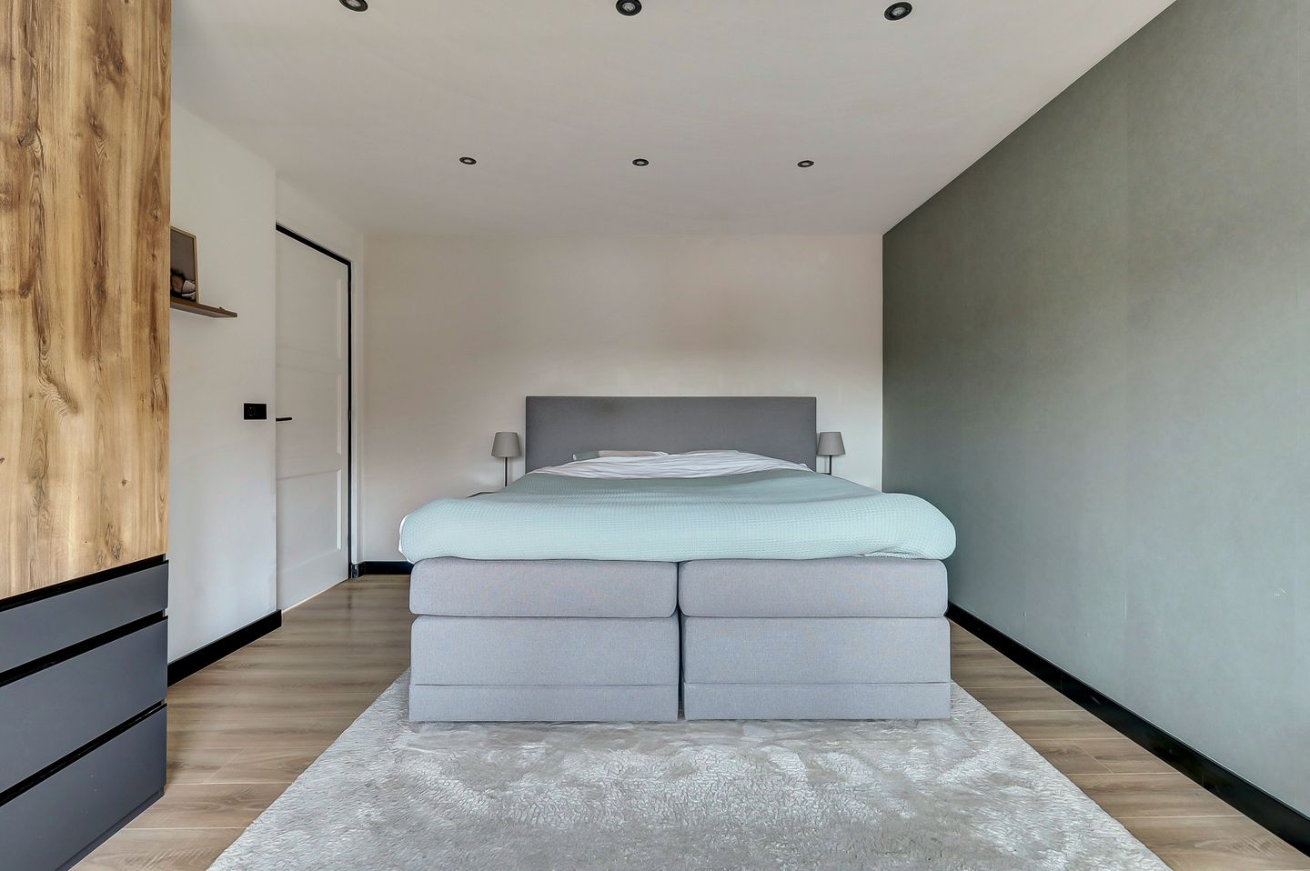 Foto 20 van Burg Elenbaasstraat 12