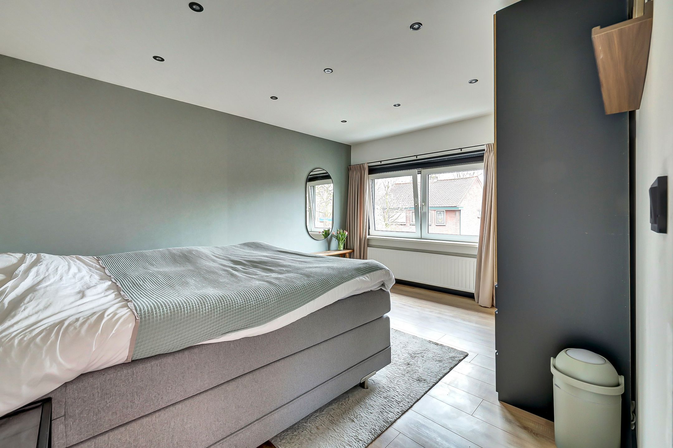 Foto 21 van Burg Elenbaasstraat 12