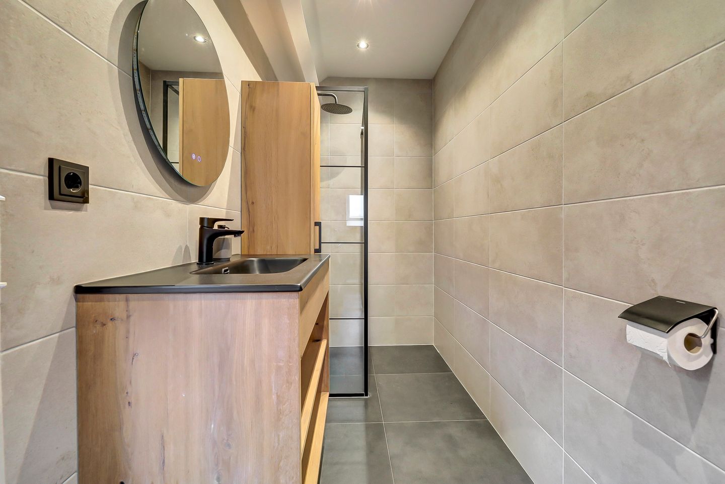 Foto 29 van Burg Elenbaasstraat 12