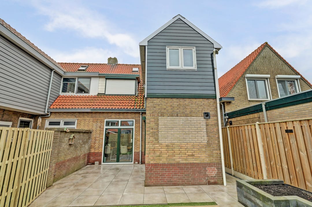 Foto 31 van Burg Elenbaasstraat 12