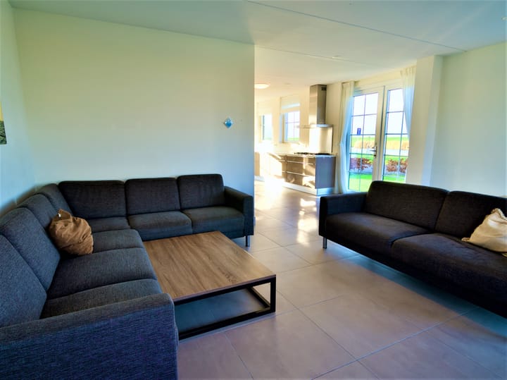 Photo 2 of Zeedijk 2-601