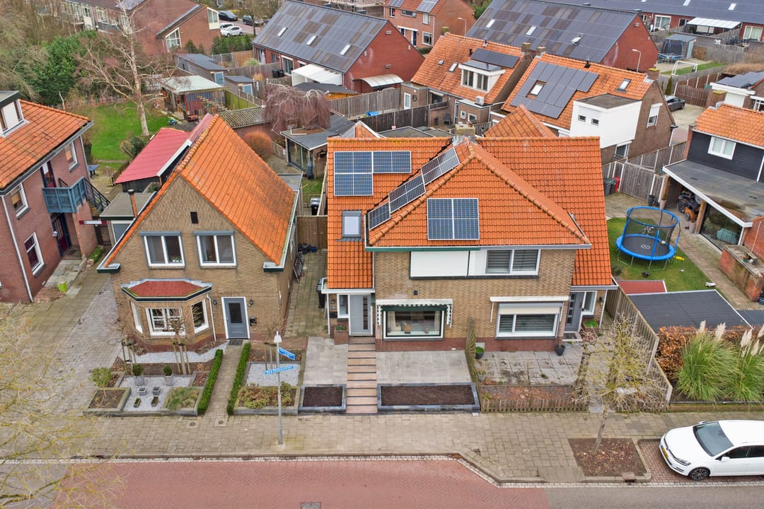 Foto 37 van Burg Elenbaasstraat 12