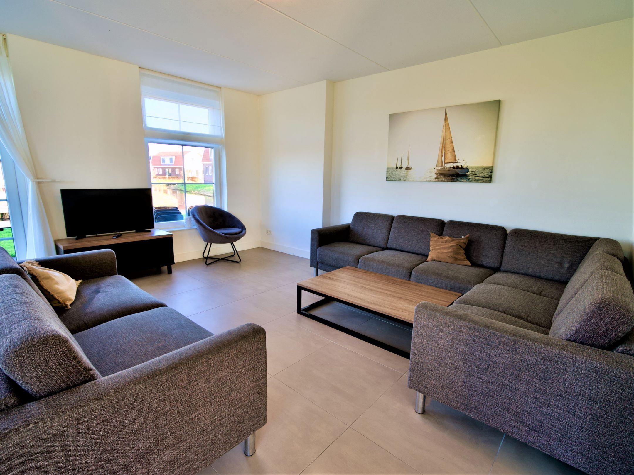 6-bedroom freehold villa in Uitdam — photo 4 of 5