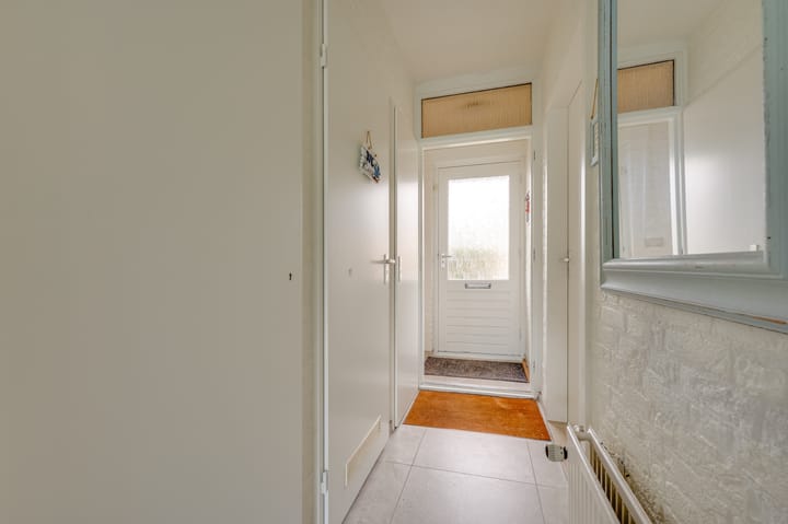 Photo 4 of Esdoornstraat 4