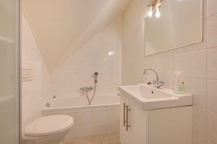 Photo 24 of Esdoornstraat 4