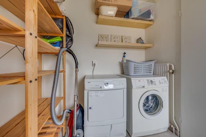 Photo 32 of Esdoornstraat 4