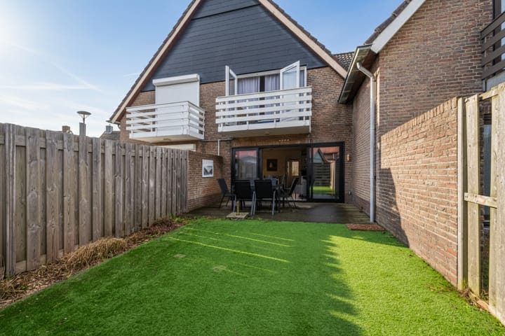 Photo 34 of Esdoornstraat 4