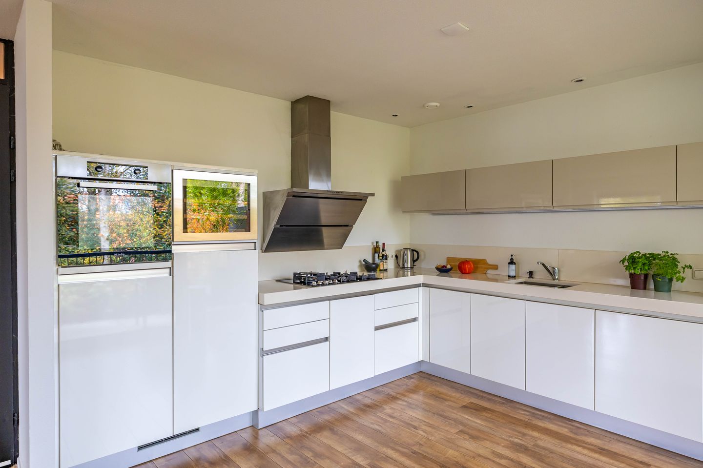 Foto 10 van Dorpsweg 35-E