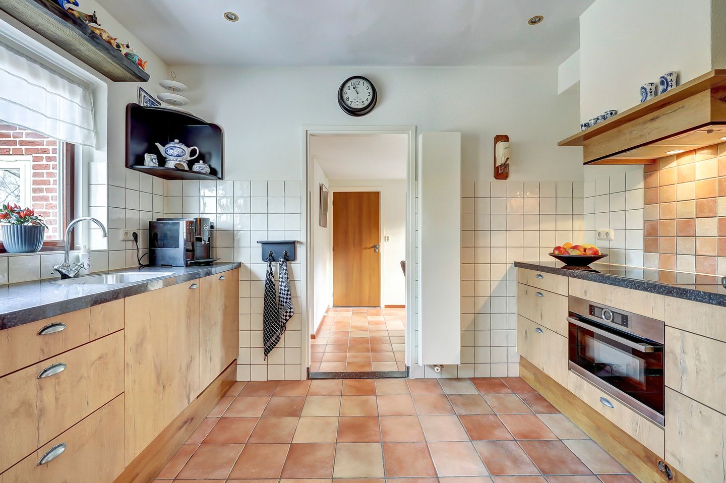 Foto 14 van Naaldwijkseweg 404