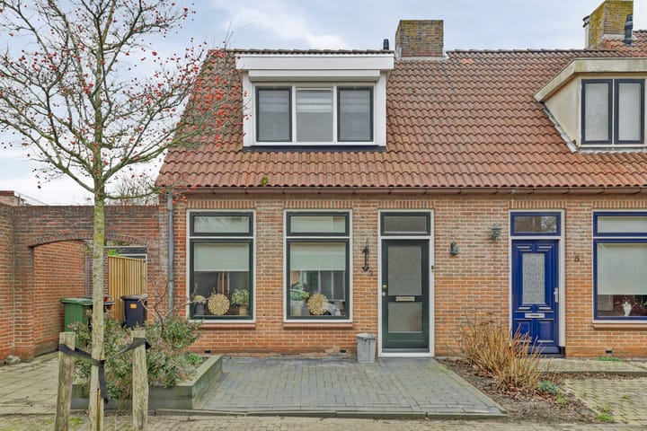 Photo 1 of Lambrechtsenstraat 3