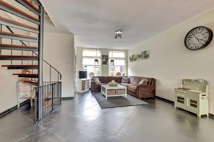 Photo 7 of Lambrechtsenstraat 3