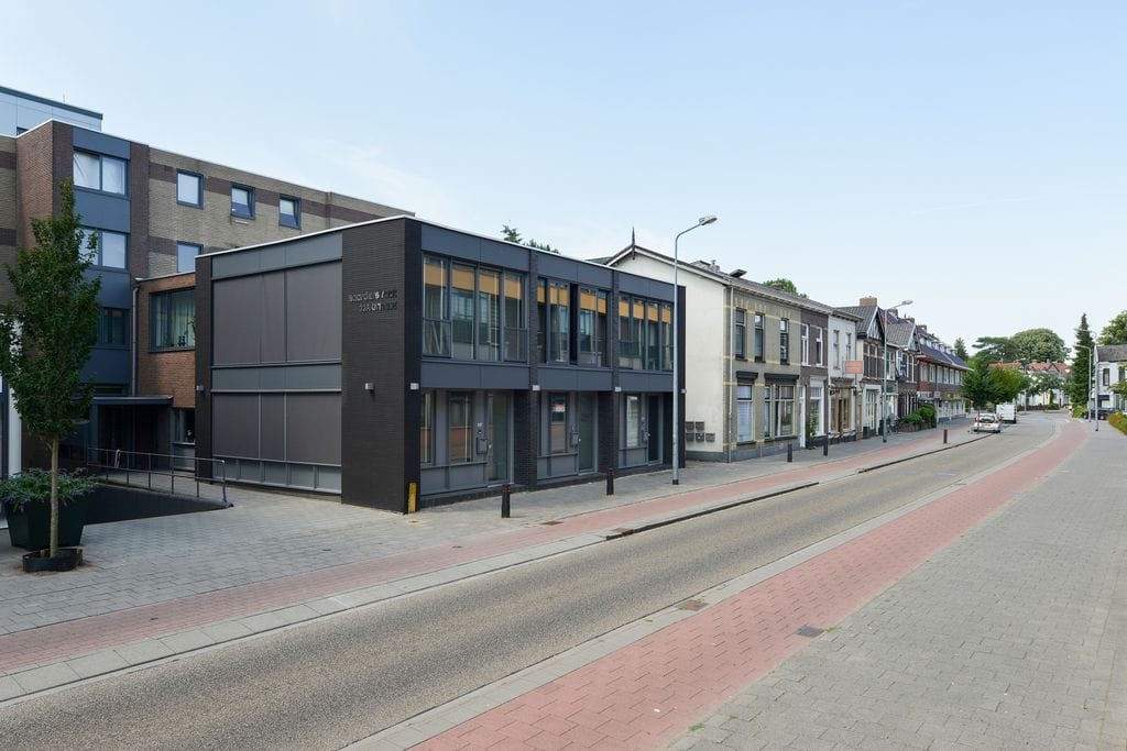 Foto 10 van Naarderstraat 39-C