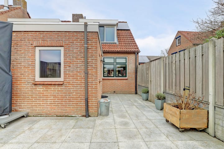 Photo 27 of Lambrechtsenstraat 3