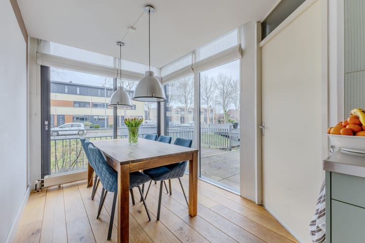 Photo 2 of Zonnebaars 11