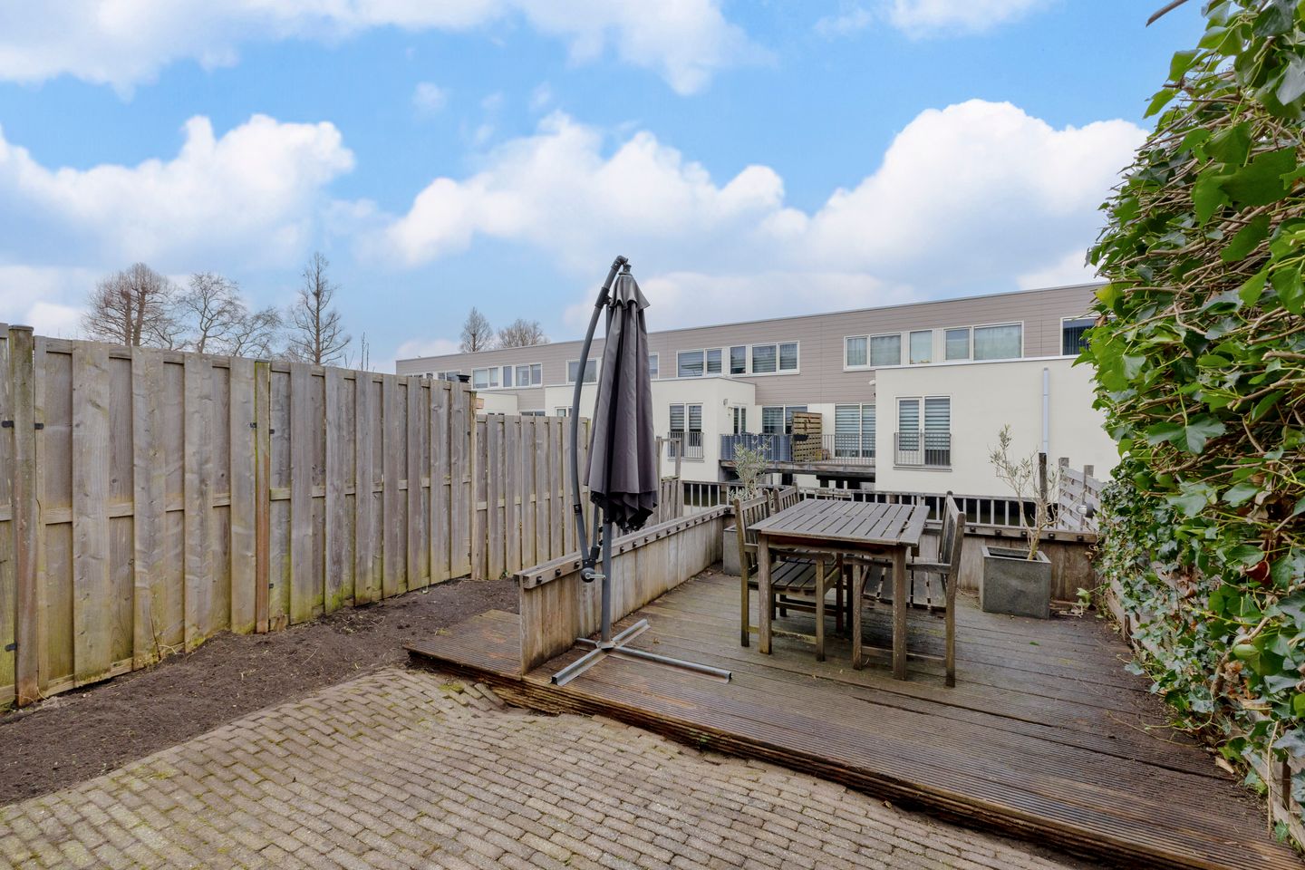 Photo 10 of Zonnebaars 11