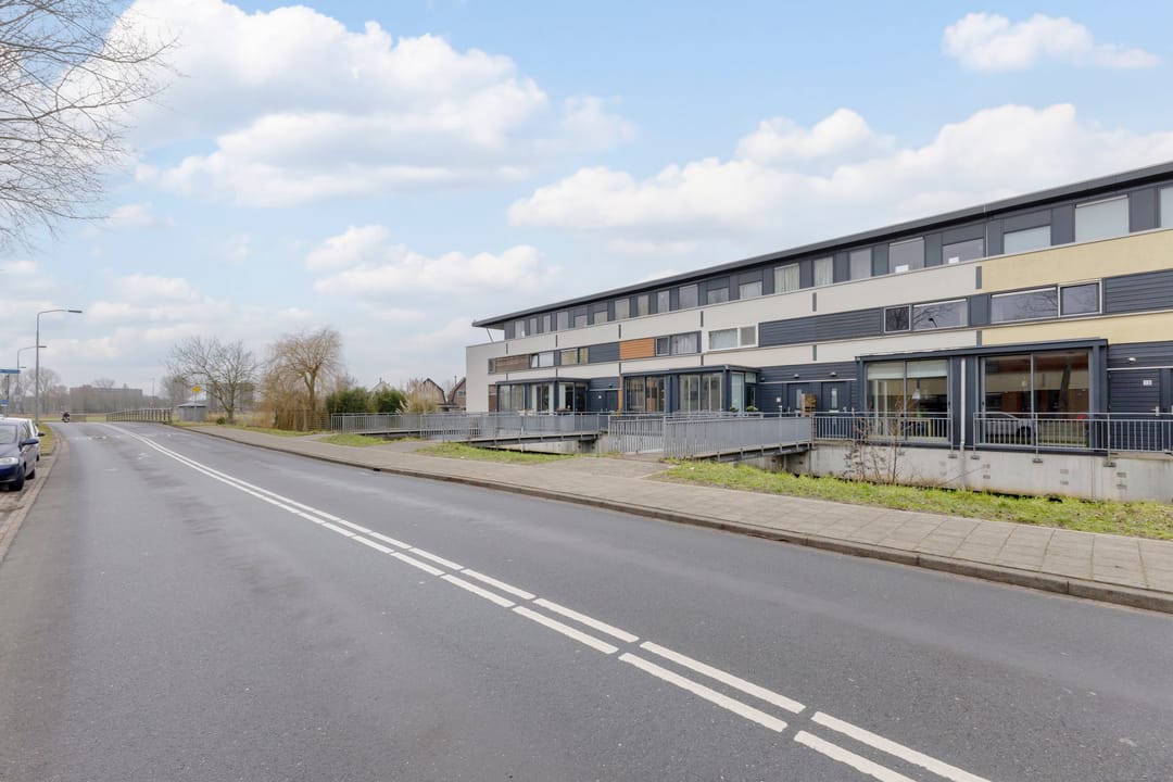 Photo 38 of Zonnebaars 11