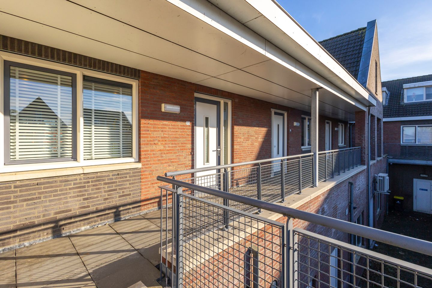 Foto 10 van Dirk IV-plein 30