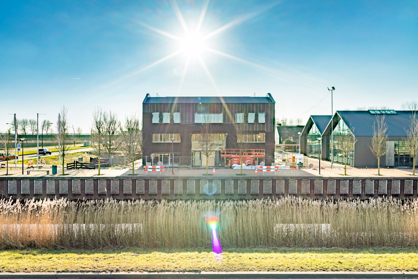 View photo 1 of Taurusavenue 191