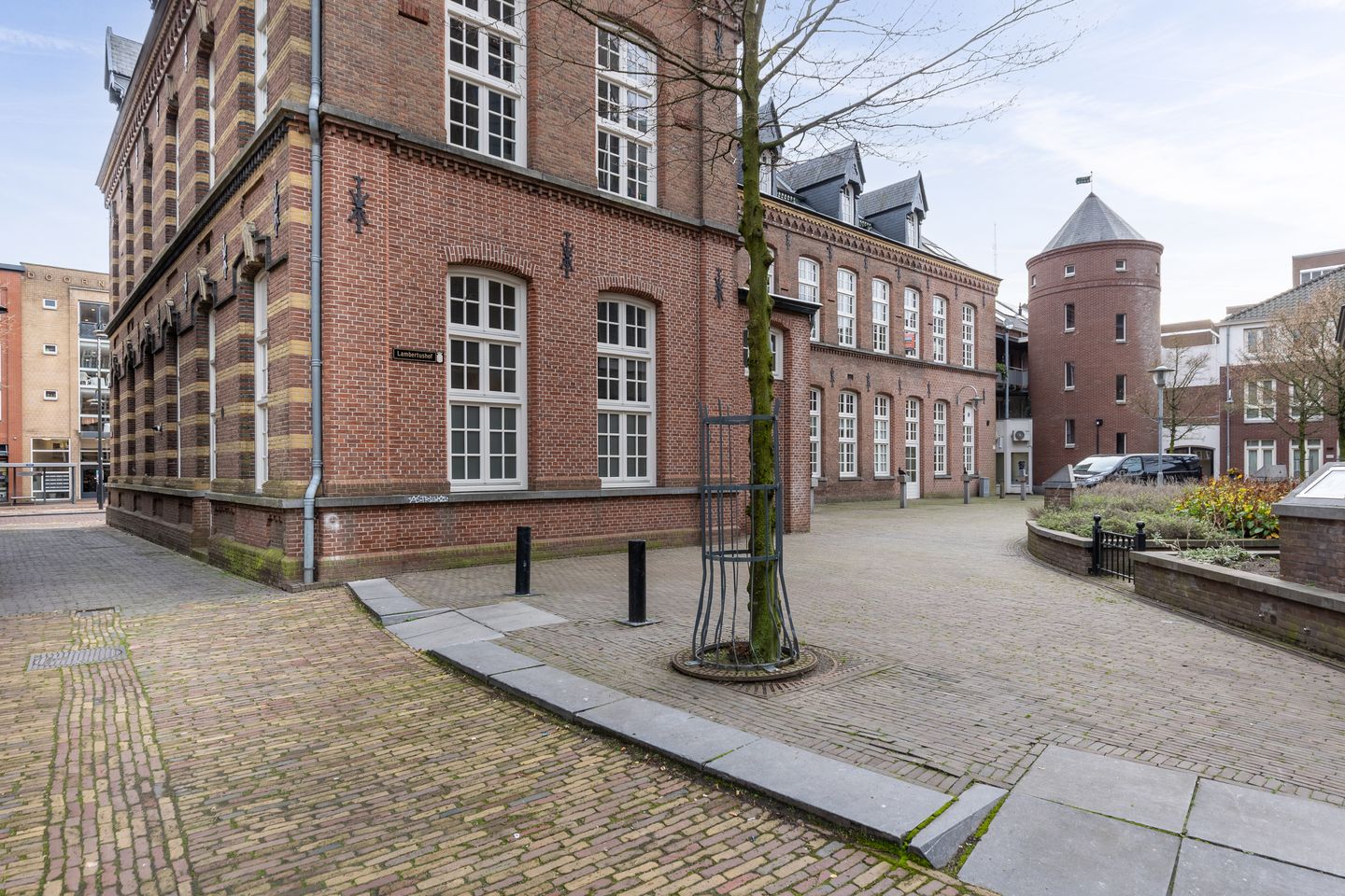 Bekijk foto 5 van Zuid Koninginnewal 49