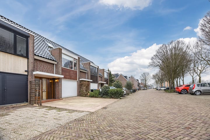 Tussenwoning te koop: Lauwers 45, Zwijndrecht