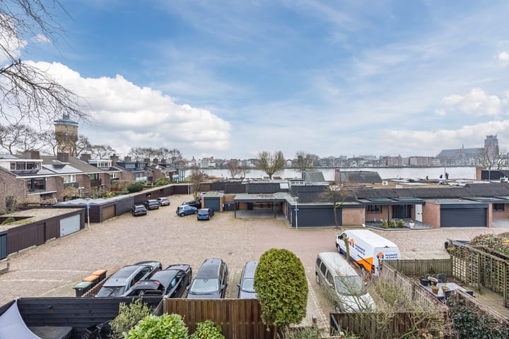 Tussenwoning te koop: Lauwers 45, Zwijndrecht