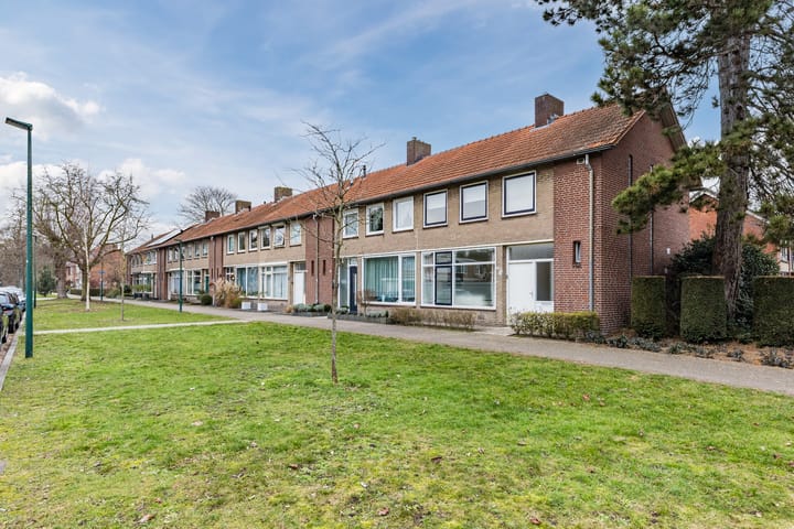 Photo 36 of Spuistraat 20