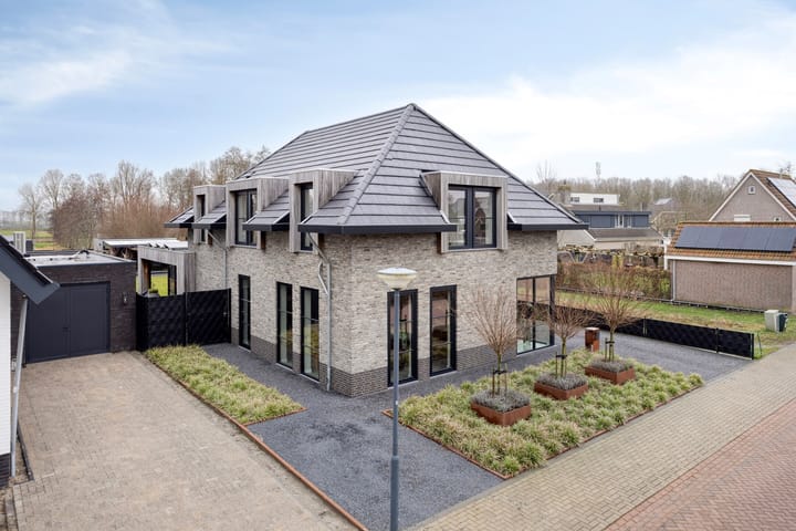 Photo 5 of Louis Pasteurstraat 20