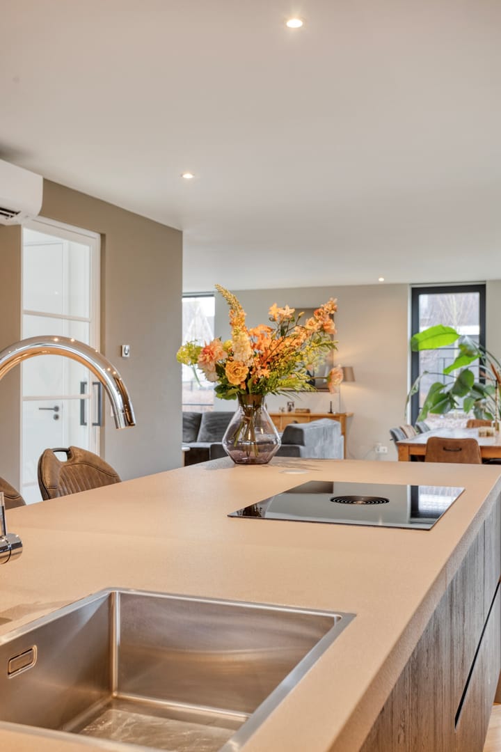 Photo 21 of Louis Pasteurstraat 20