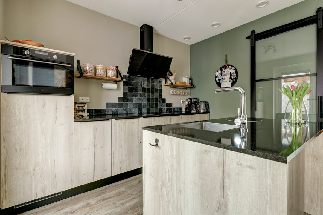 Foto 13 van Koningin Maximahof 44