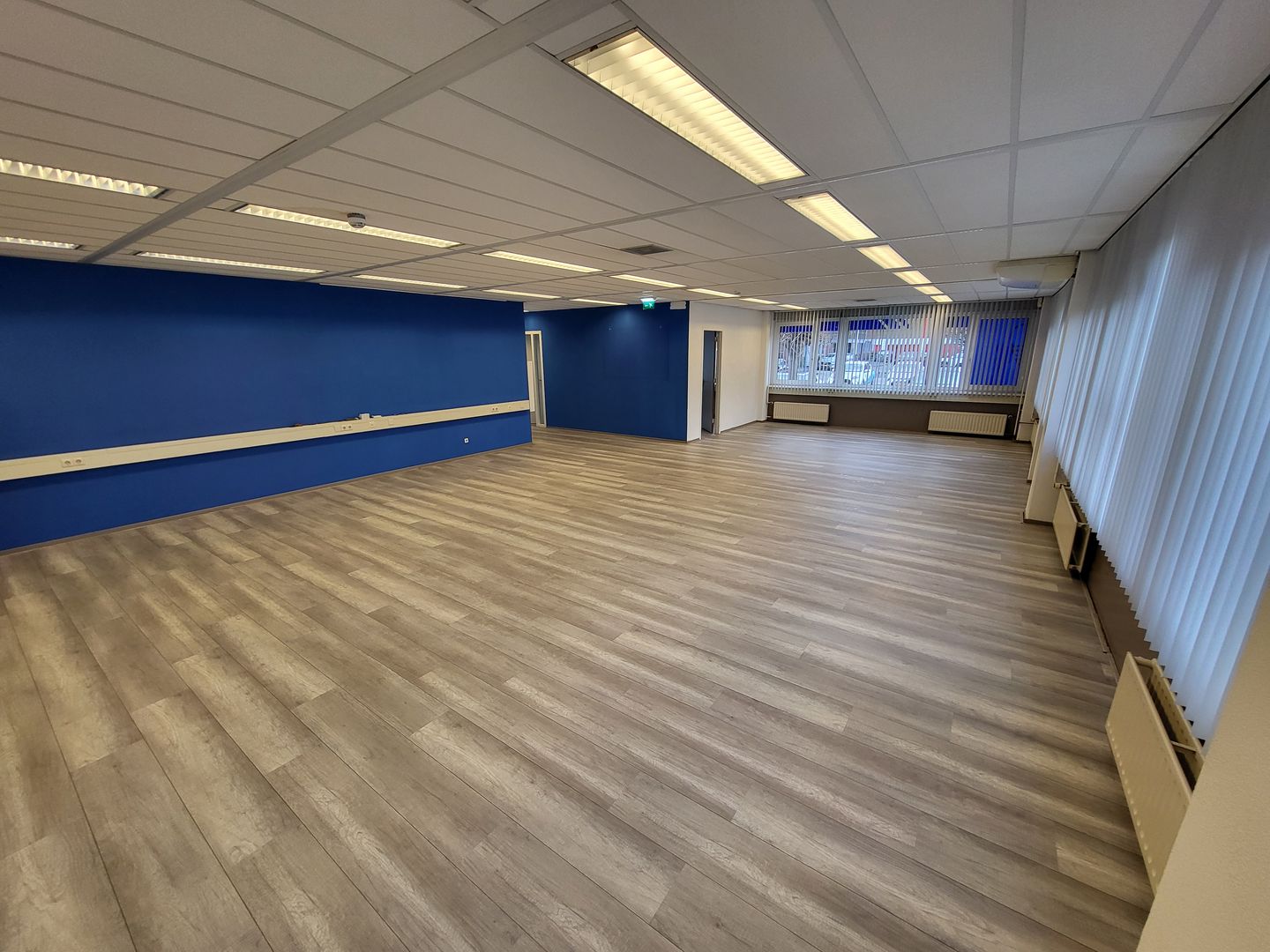 Bekijk foto 2 van Curieweg 7