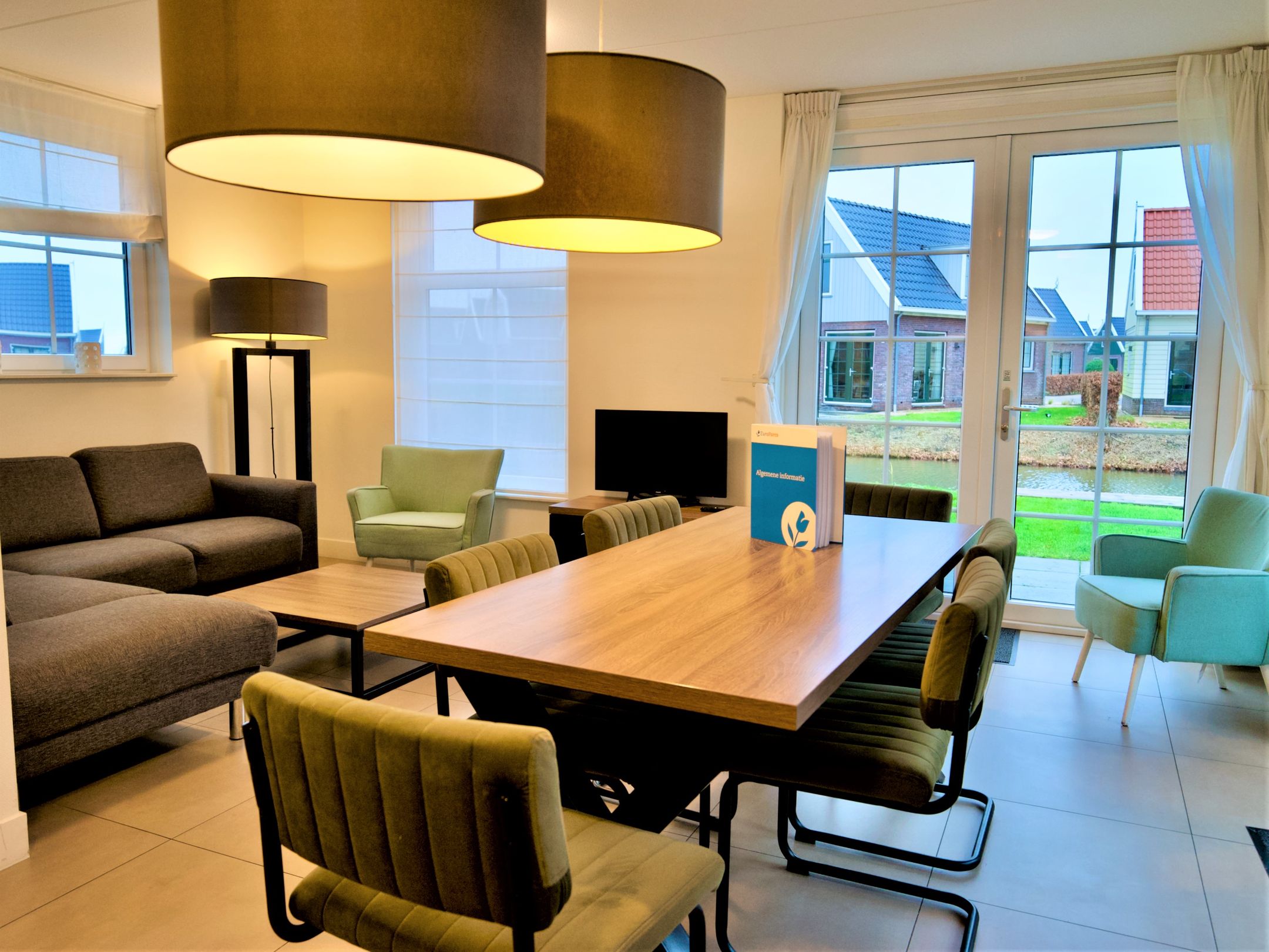 3-bedroom freehold villa in Uitdam — photo 2 of 5
