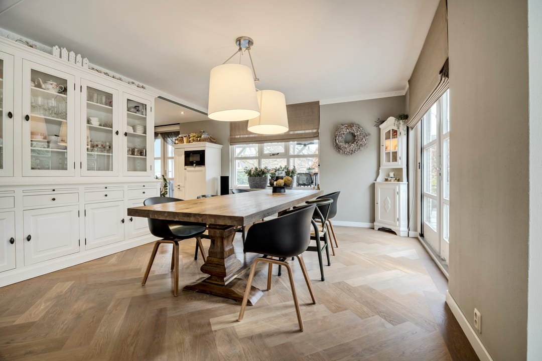 Photo 11 of Courteniusstraat 6