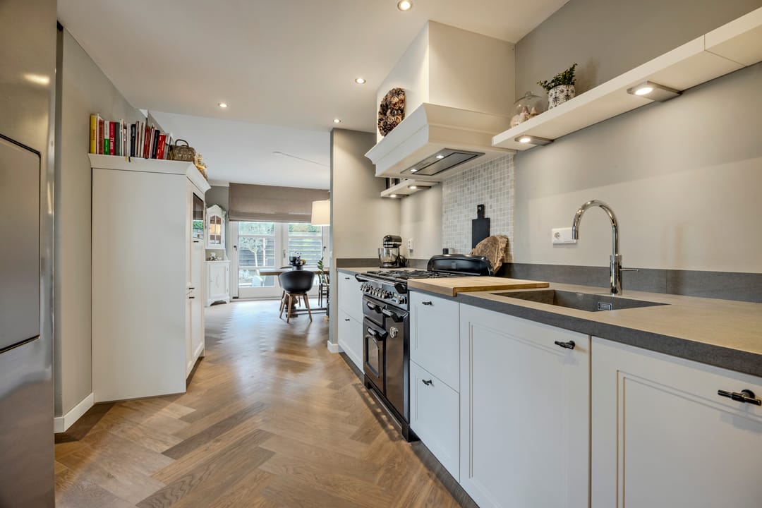 Photo 16 of Courteniusstraat 6